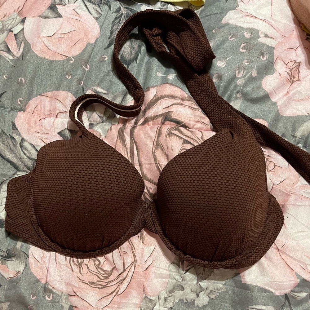 Womens target underwire and push-up bikini top
